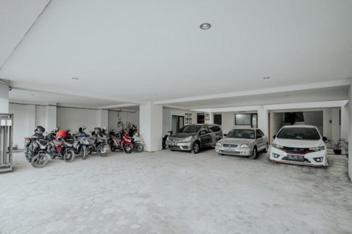 D'paragon Seturan 3 Guest house 2*